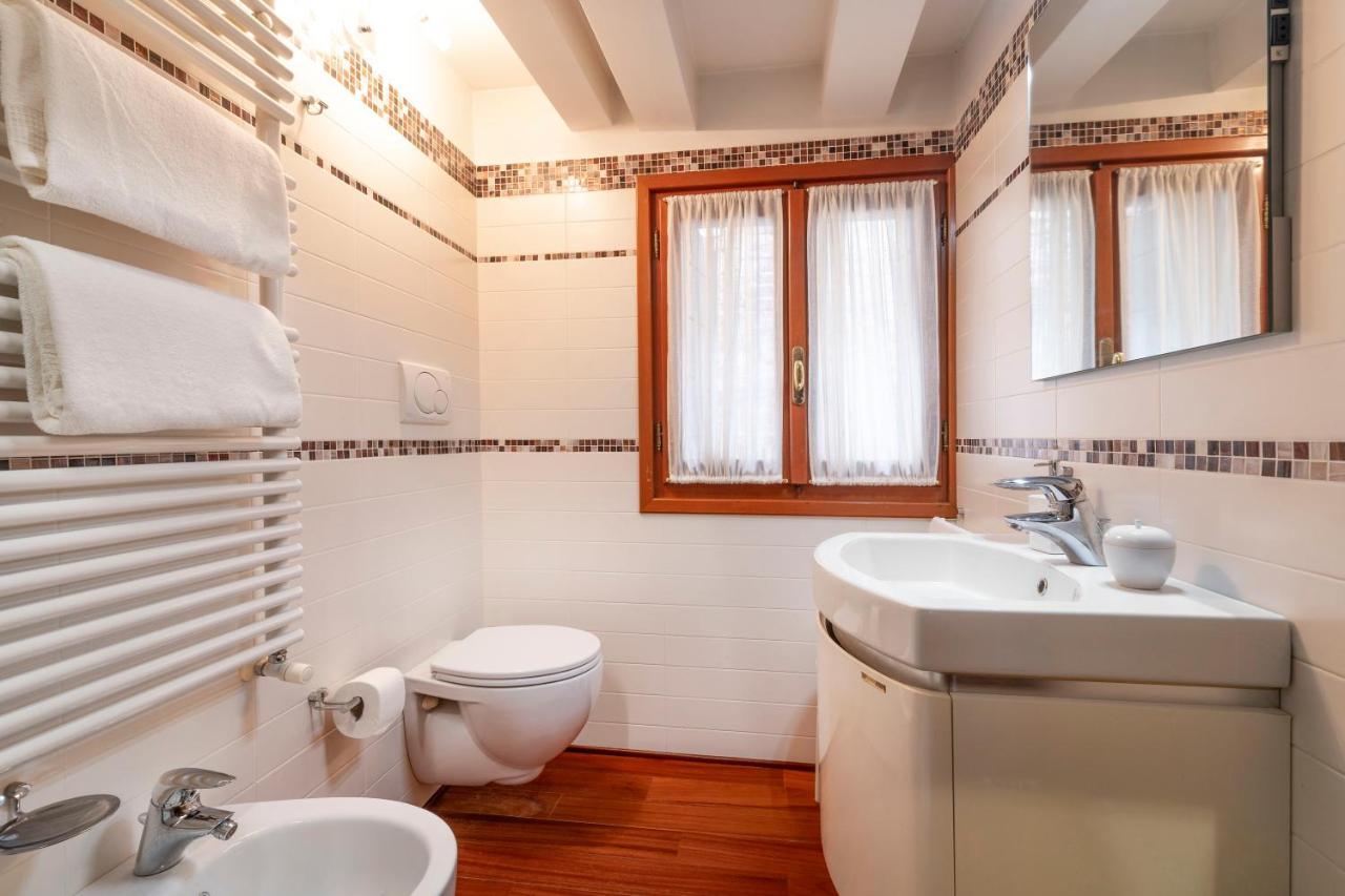 ונציה Glass House - Loft 2 Minutes To Rialto Bridge & View מראה חיצוני תמונה