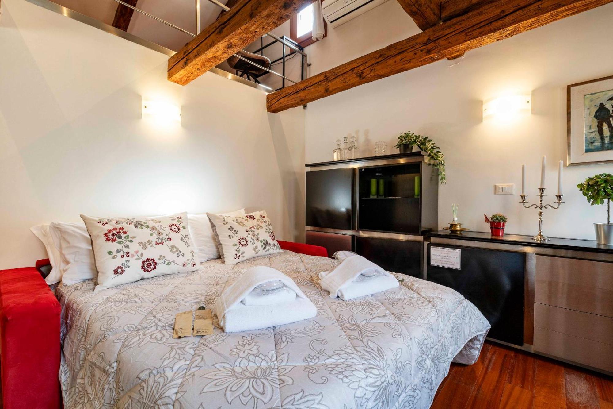 ונציה Glass House - Loft 2 Minutes To Rialto Bridge & View מראה חיצוני תמונה